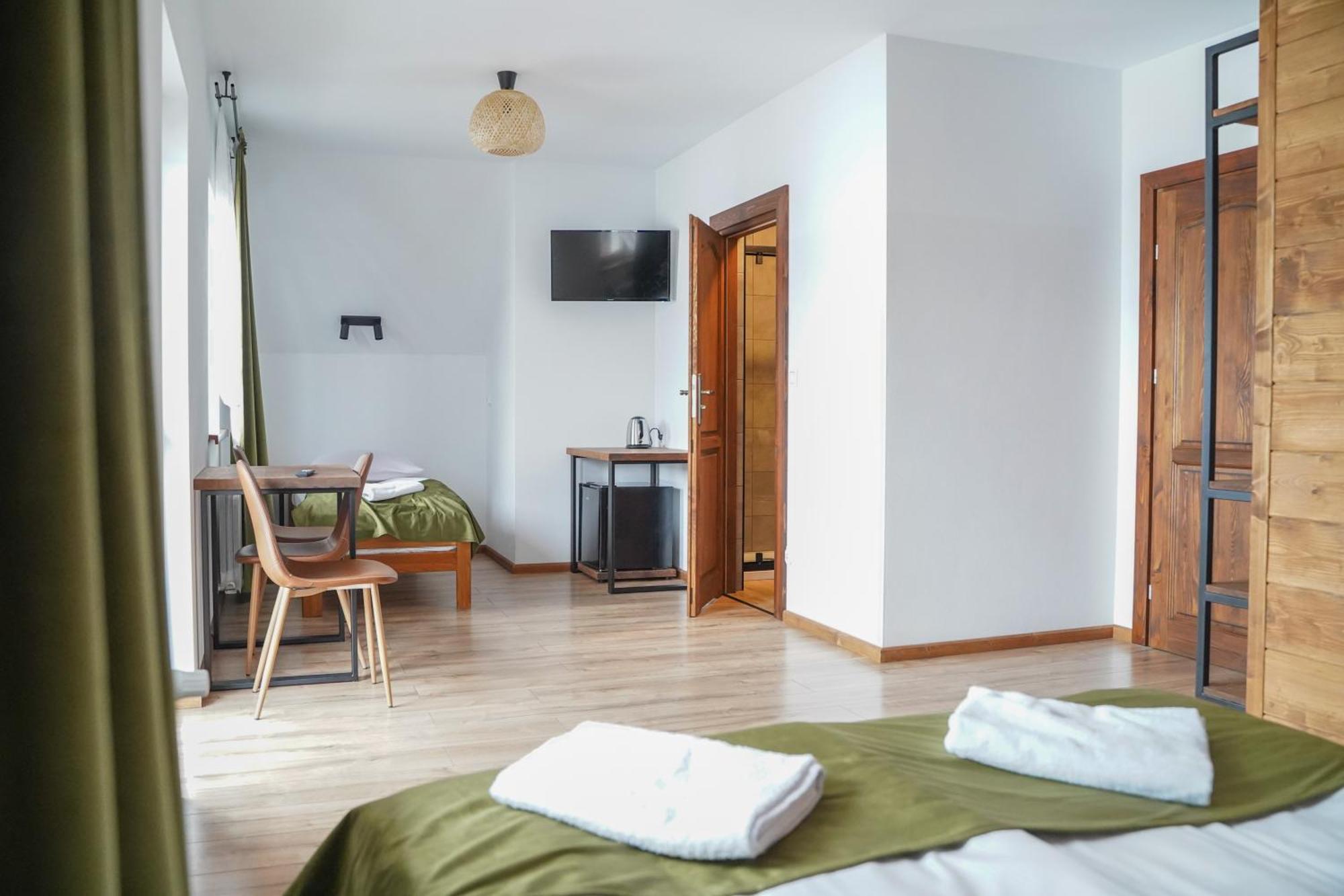 Goralsko Manufaktura Hotel บุโควินา ทัตซานสกา ภายนอก รูปภาพ